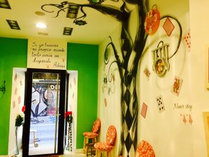 Alice in sweet wonderland at Super Kisscake in Madrid