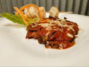 Parmigiana vegan at Ovita in Bari