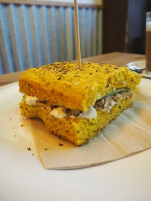 Vegan Tuna  at Ovita in Bari