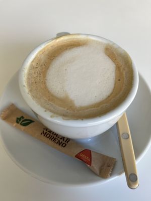 Cafe lattee  at Vegani in Sevilla