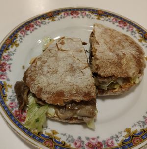 Chapata de setas shitake at Vegani in Sevilla