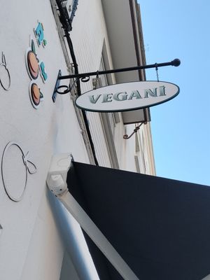  at Vegani in Sevilla
