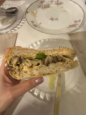 Mushroom sandwich at Vegani in Sevilla