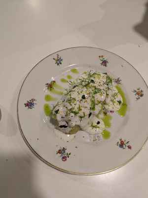 Smashed potatoes and broccoli at Vegani in Sevilla