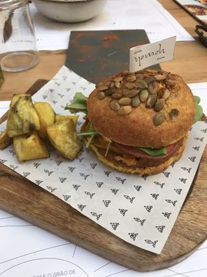 Burguer de cheddar  at Namah Bistro in Belo Horizonte
