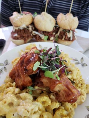 Mac N Cheese at Big Mood in Buffalo