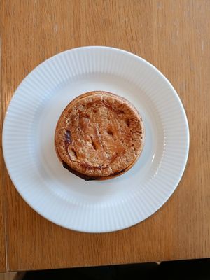 BBQ Jack pie at Wild Kiwi Pies in Valby