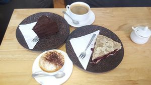 vegan cherry pie + vegan chocolate cake at Bang Bang in Siem Reap