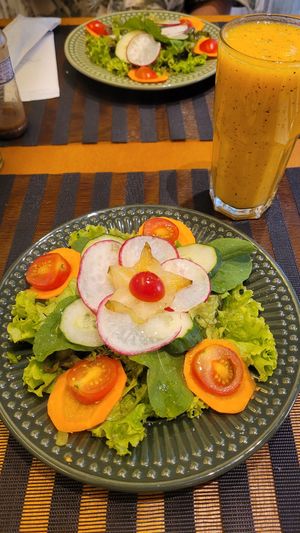 daily menu and Maracuja Juice at Vida Bistro in Rio De Janeiro