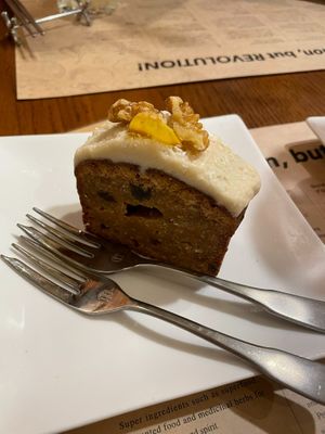 Carrot cake at Premarché Alternative Diner in Kyoto