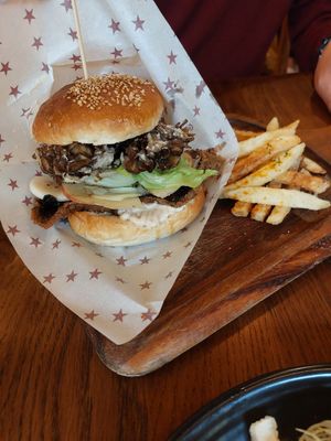 Special mushroom burger at Premarché Alternative Diner in Kyoto