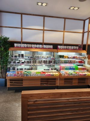  at Itsu - 163 Victoria St in South West London