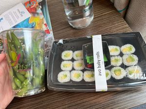 Edamame and Avocado 🥑 Sushi 🍱   at Itsu - Minories in London