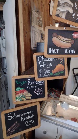  at Karels Bio Friet in Leiden