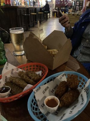   at Le Pub in Newport