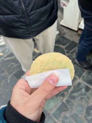 mochi  at Nakatanidou in Nara