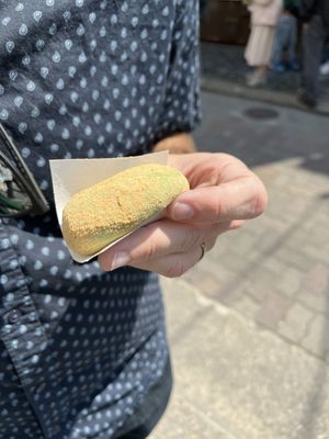 Mochi  at Nakatanidou in Nara