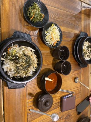 If only this were a video you’d hear the sizzling of the food 😋  at Dubuga Tofu Go - Bibimbap Restaurant - 두 부가 in Busan