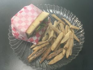 Sandwich and fries at The Reizod Vegan Experience in Columbia