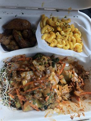 Plantains, Mac n Cheez, Lasagna  at The Reizod Vegan Experience in Columbia