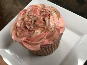 Strawberry Cupcake at The Reizod Vegan Experience in Columbia