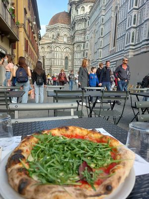 Pizza verdissima ai profumi dell'orto with vegan mozzarella at Mister Pizza - Duomo in Florence