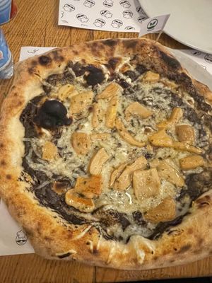 Too much truffle… made the wrong choice here, but also dough itself very chewy   at Mister Pizza - Duomo in Florence
