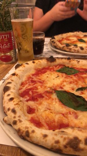 Vegan Margherita pizza at Mister Pizza - Duomo in Florence