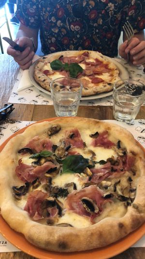 Gluten free bases and vegan cheese pizza’s at Mister Pizza - Duomo in Florence