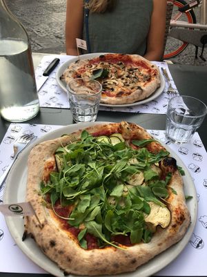 Funghi and vegetariano pizzas, both with vegan mozzarella at Mister Pizza - Duomo in Florence