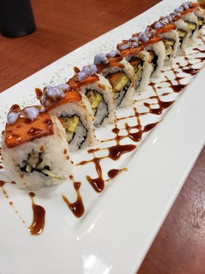 Carrorts marmalade roll! 🍠🥕

Inside: cumcumber, tempura carrots, tempura sweet yam
Top: steam carrots marmalade 
Side: tempura sweet yam and carrot 
Sauce: teriyaki and vegan at Blufin Sushi in Fresno