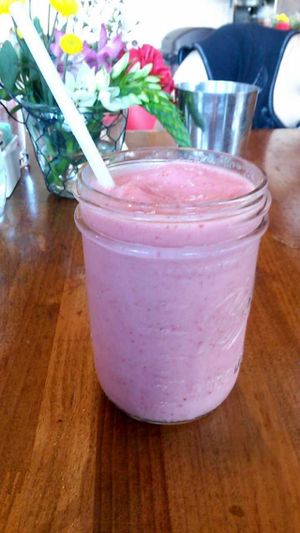 Strawberry smoothie at Flore in Los Angeles