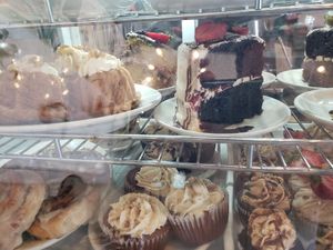 Desserts at Flore in Los Angeles