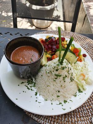 Veggie Bowl at Lulu Cafe in Dakar