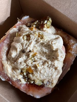 Pumpkin spice cinnamon bun   at Vutie Beets in Letchworth