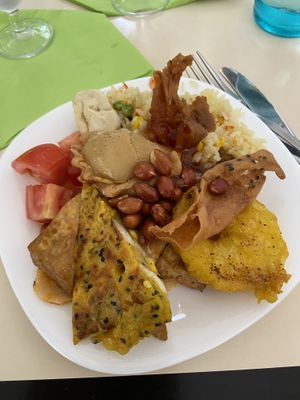 Vegan buffé 🌱  at The Nature Restaurant in Valencia