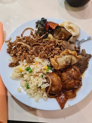 Todo lo que encontramos en restaurantes asiáticos pero en una versión respetuosa con los animales y el medio ambiente. Comida rica y personal muy agradable. Repetiré at The Nature Restaurant in Valencia