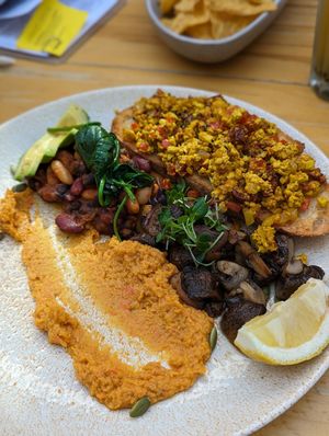 Yard breakfast (veganized) with scrambled tofu at Amongst Few in Dubai
