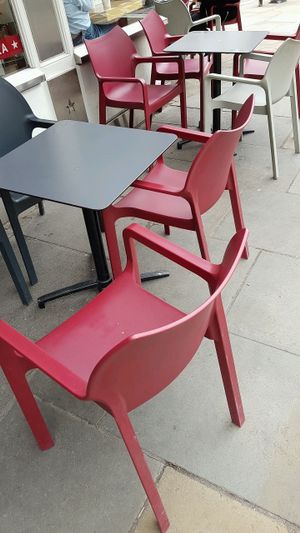 Al fresco dining  at Pret A Manger - Brompton Rd in South West London