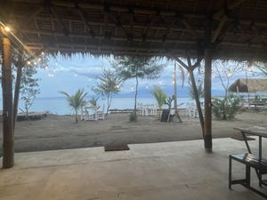 Aan zee  at Pituq Cafe in 