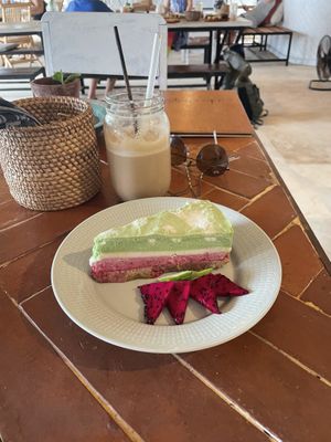 Vegan cake   at Pituq Cafe in 