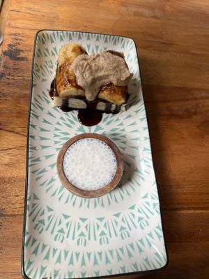 PBB vanilla cake  at Pituq Cafe in 