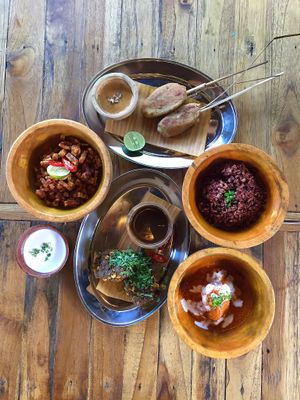 Selection of vegan food from Pituq Waroeng at Pituq Cafe in 