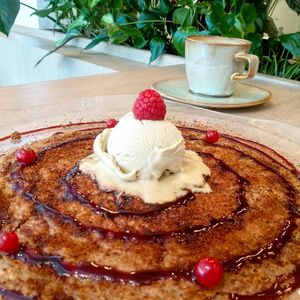 100% vegan ice cream with buckwheat pancake. Lactose and gluten free! at Organic Vision in Oostende