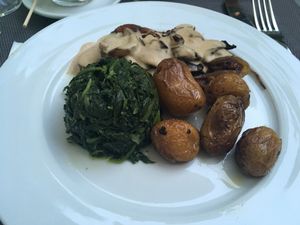 Seitan main at Remedio Santo Campo Alegre in Porto