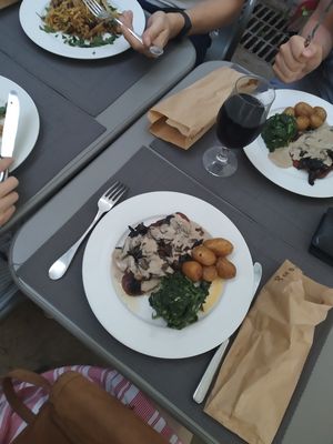 Seitan steaks at Remedio Santo Campo Alegre in Porto