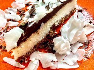 'Bounty' pie at Remedio Santo Campo Alegre in Porto