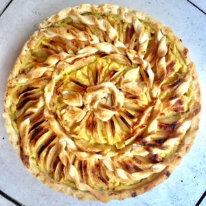 Apple pie at Remedio Santo Campo Alegre in Porto