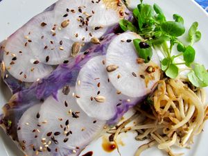 Rolinhos vietnamitas com rebentos de feijão mungo at Remedio Santo Campo Alegre in Porto