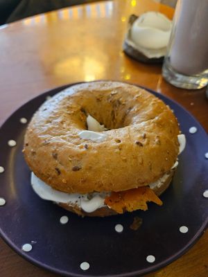 Veganer Timo (Lachsbagel) at Teilchen & Beschleuniger in Muenster